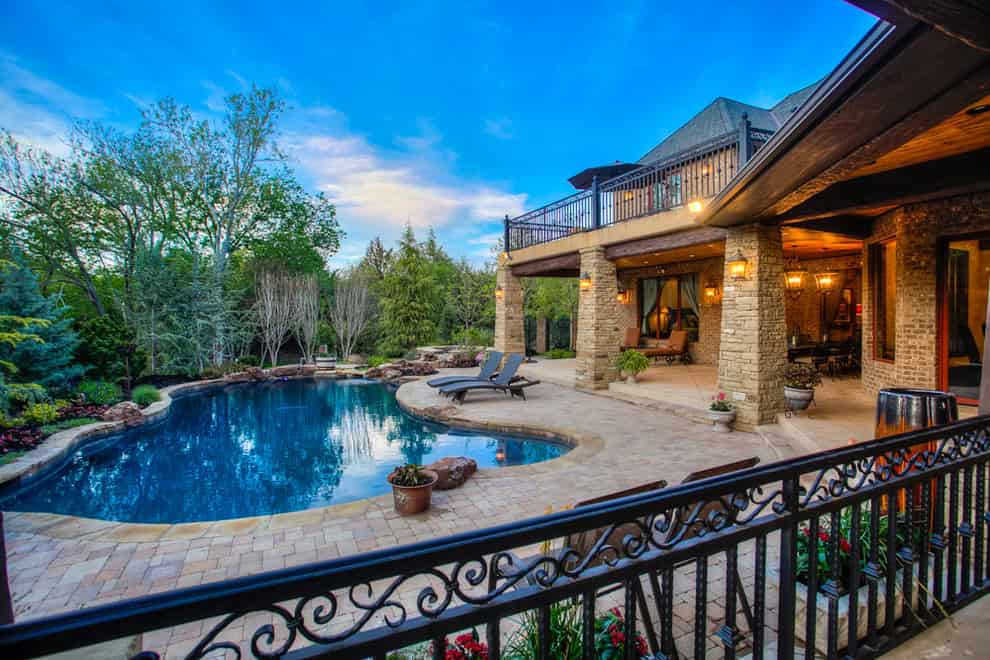 15 Splendid Rustic Swimming Pool Designs That Offer A Unique Experience