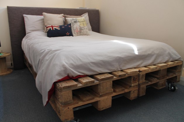 27 Insanely Genius DIY Pallet Bed Ideas That Will Leave