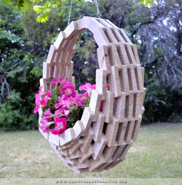 28 Truly Fascinating & Low Budget DIY Garden Art Ideas You Need To Make This Spring 16
