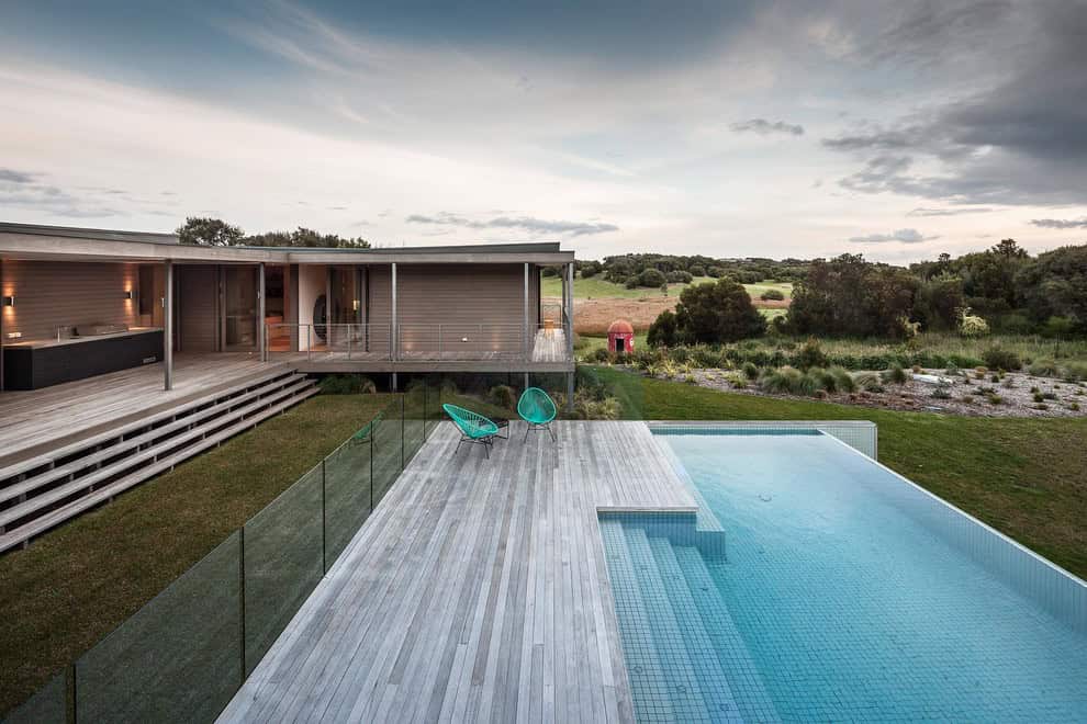 18 Exceptional Contemporary Swimming Pool Designs For The Sunny Days