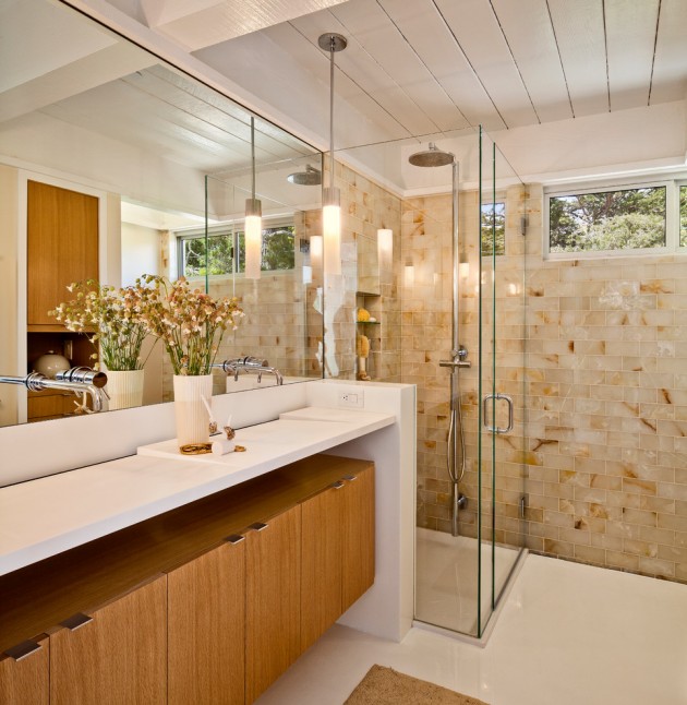 20 Stylish MidCentury Modern Bathroom Designs For A