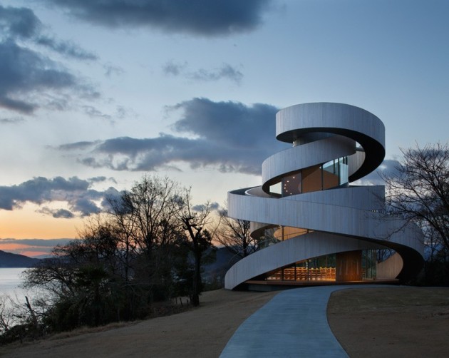 10 Extravagant Architectural Projects That Everyone Must See
