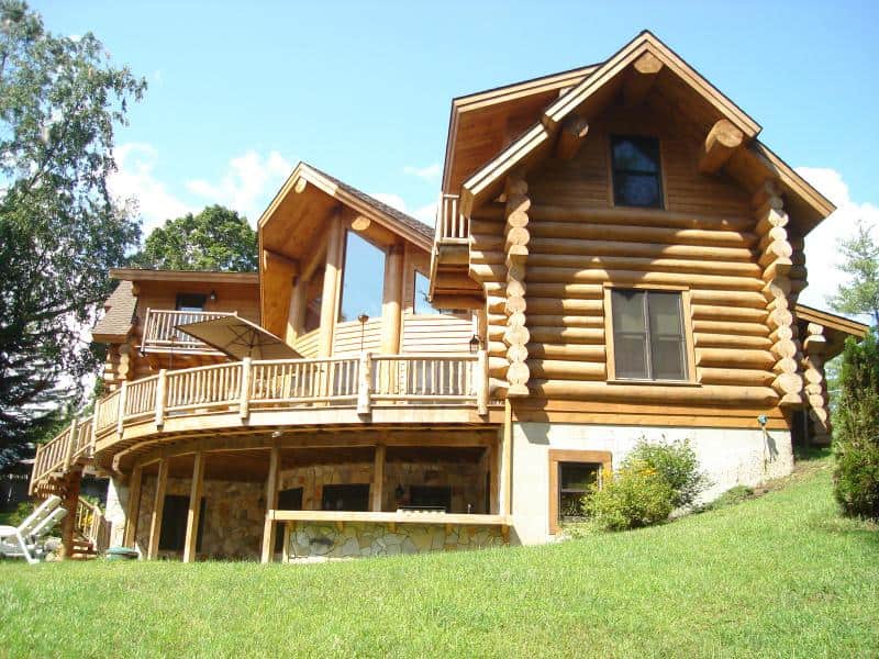 18 Extravagant Log House Designs That Will Leave You Speechless 3