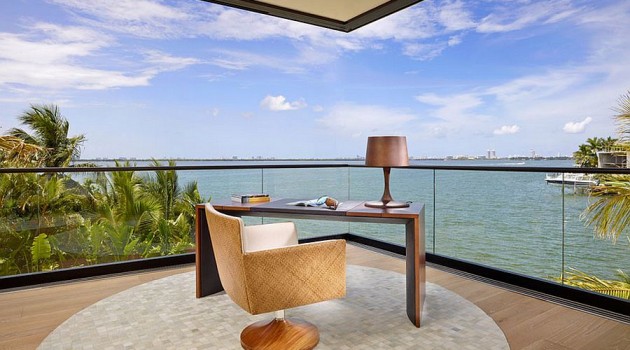 14 Marvelous Home Office Designs With Ocean View
