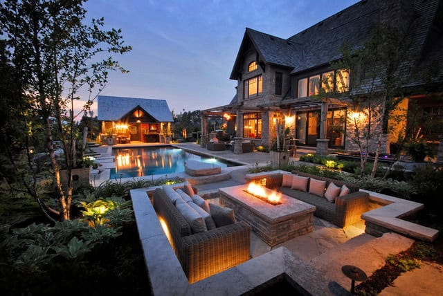 20 Sophisticated Outdoor Fire Pit Designs Near The Swimming Pool 14