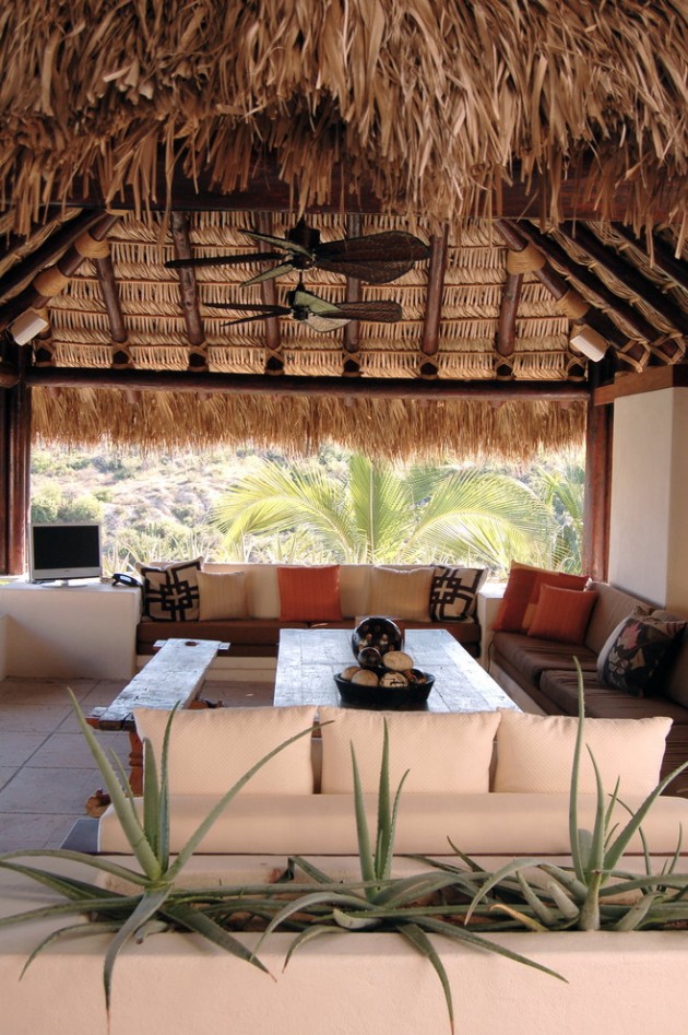 15 Striking Tropical Patio Designs That Make The View Even More Enjoyable