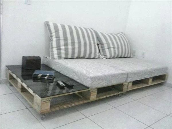 Top 28 Insanely Genius DIY Pallet Indoor Furniture Designs 