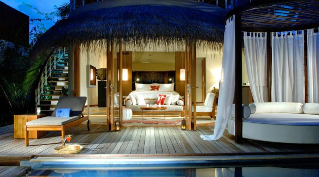 Beautiful Madness- 10 Extraordinary Bedrooms Near The Swimming Pool