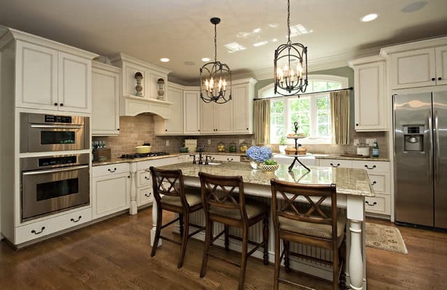 16 Beautiful Traditional Kitchen Design Ideas With Special Charm 7