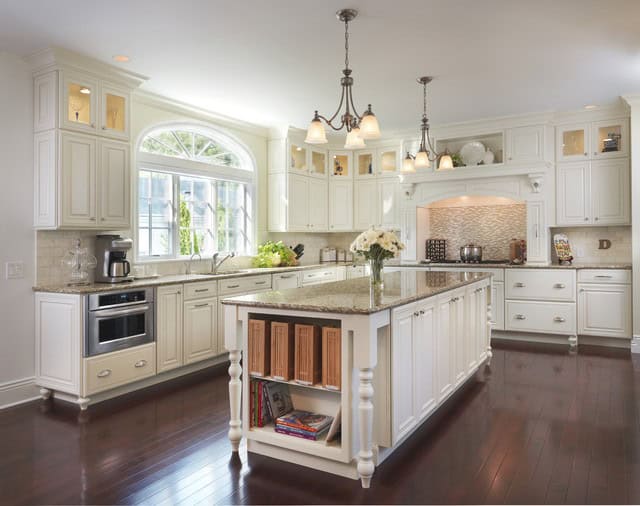 16 Beautiful Traditional Kitchen Design Ideas With Special Charm 9