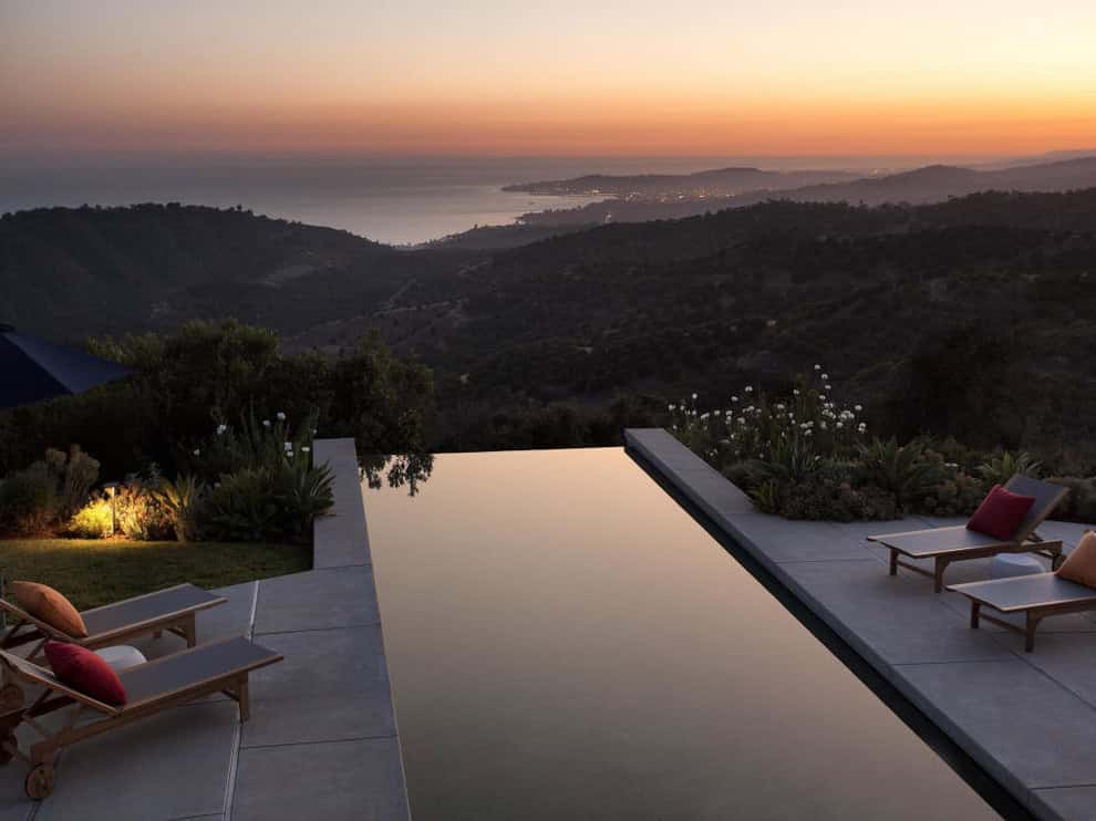16 Unbelievable Contemporary Pools For The Hot Days Of Summer