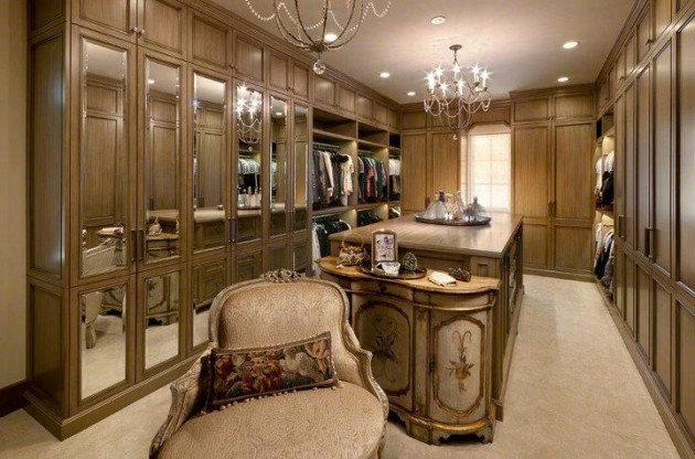 20 Extravagant Walk-In Closets That Will Amaze You