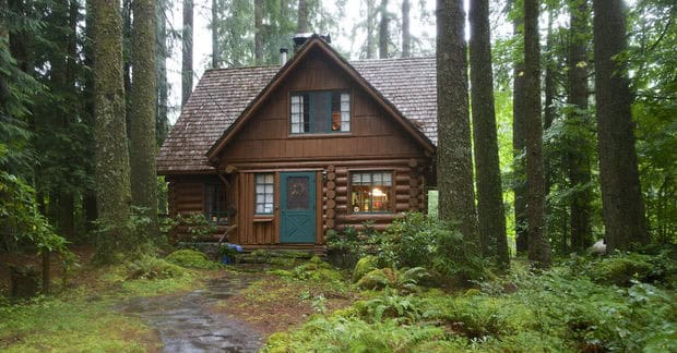 15 Lovely Small Cottages That Will Catch Your Eye 1