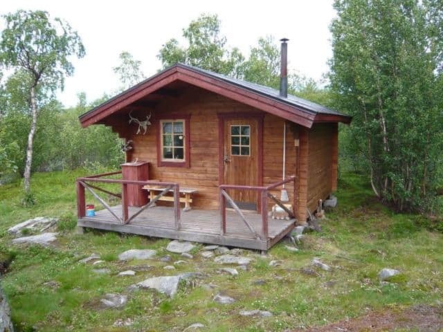 15 Lovely Small Cottages That Will Catch Your Eye 12