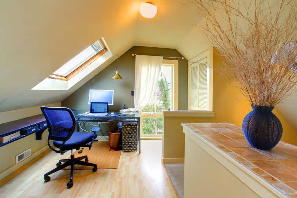 16 Alluring Home Office Deisngs With Skylights 14