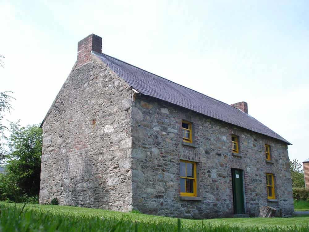 15 Lovely Small Cottages That Will Catch Your Eye 14