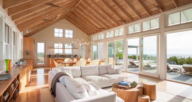 18 Tranquil Coastal Living Rooms To Ensure Your Comfort