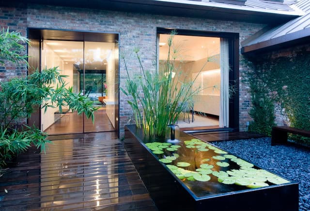 Attracitve Fish Pond In Your Backyard- 23 Impressive Ideas 19