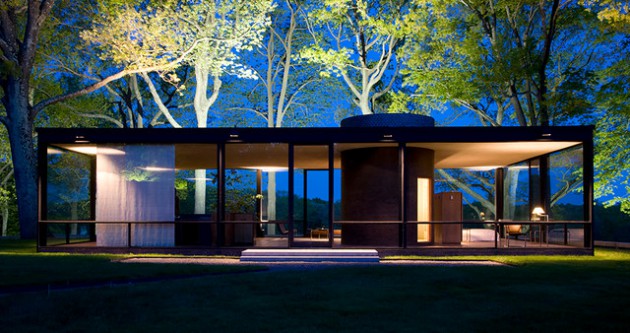 12 Extravagant Glass House Exteriors That Will Leave You Speechless