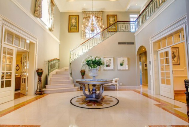 14 Glamourous Entrance Hall Designs For Extravagant Home