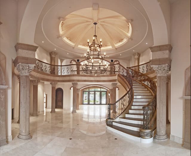 14 Glamourous Entrance Hall Designs For Extravagant Home 4