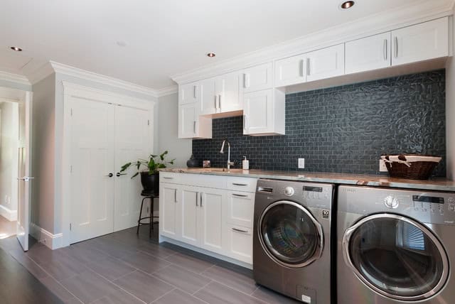 18 Contemporary Laundry Room Designs That Will Catch Your Eye