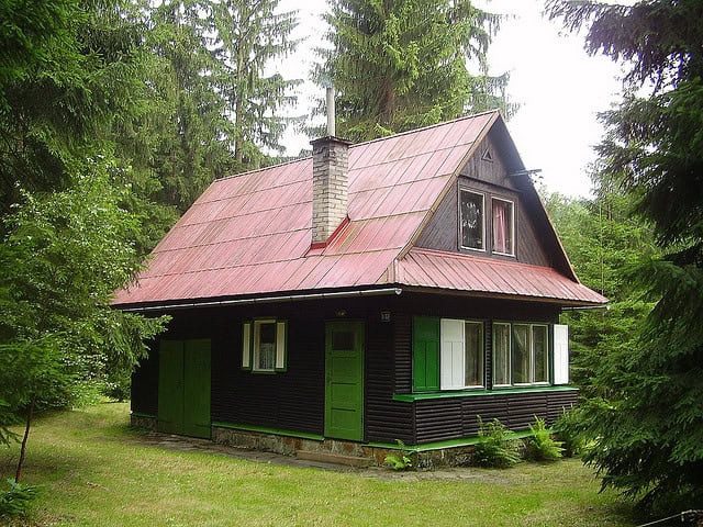 15 Lovely Small Cottages That Will Catch Your Eye 9