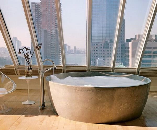 18 Gorgeous Bathrooms With Amazing View 10