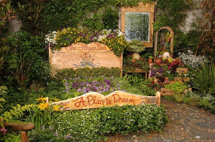 19 Inspirational Ways To Repurpose Old Furniture To Beautify Your Garden 11