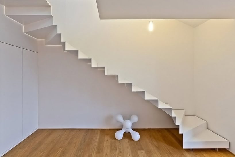 16 Delightful Floating Staircase Design Ideas For Contemporary Homes 14