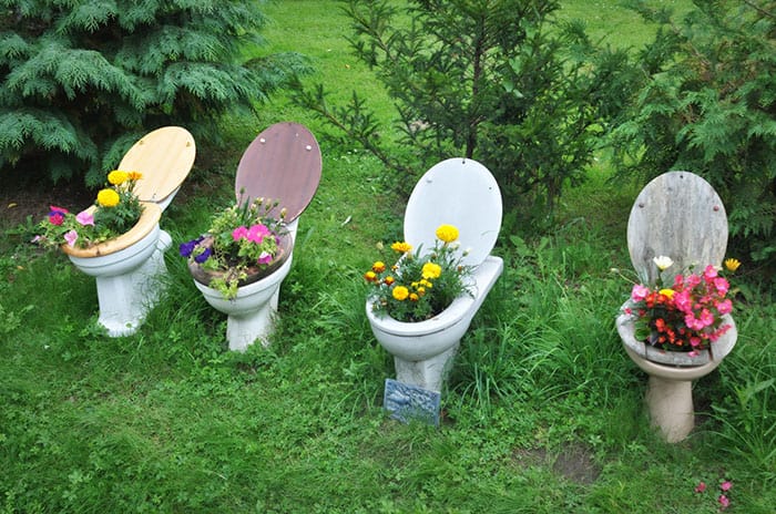 19 Inspirational Ways To Repurpose Old Furniture To Beautify Your Garden 16