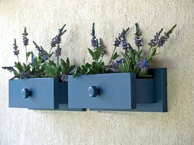 19 Inspirational Ways To Repurpose Old Furniture To Beautify Your Garden 17