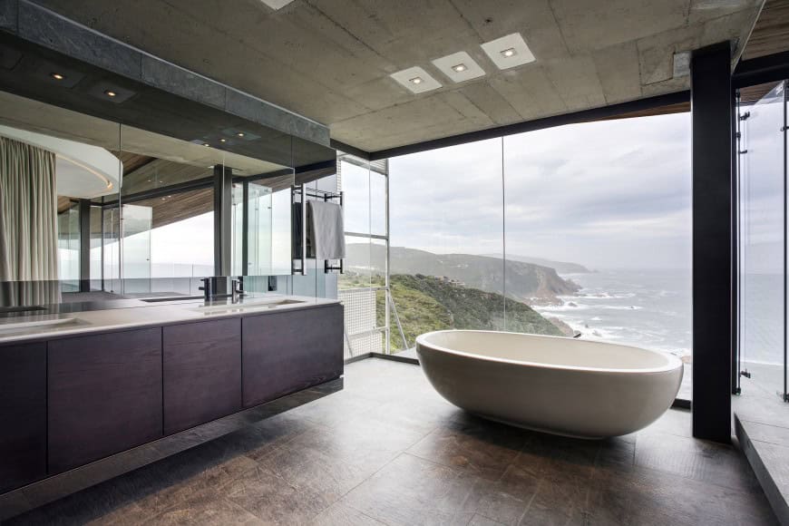 18 Gorgeous Bathrooms With Amazing View 18