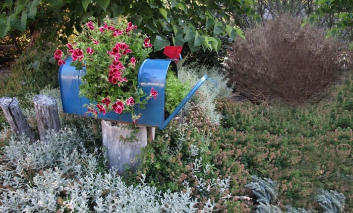 19 Inspirational Ways To Repurpose Old Furniture To Beautify Your Garden 19
