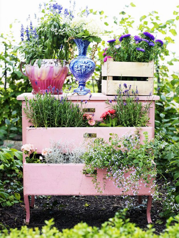 19 Inspirational Ways To Repurpose Old Furniture To Beautify Your Garden