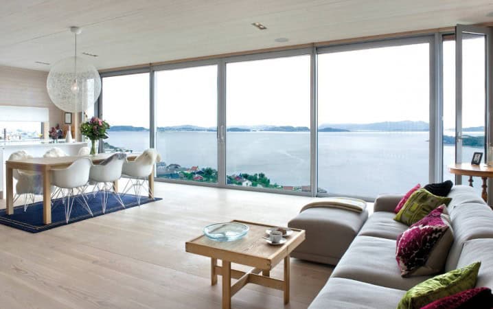 15 Delightful Interiors With Floor-To-Ceiling Windows 4
