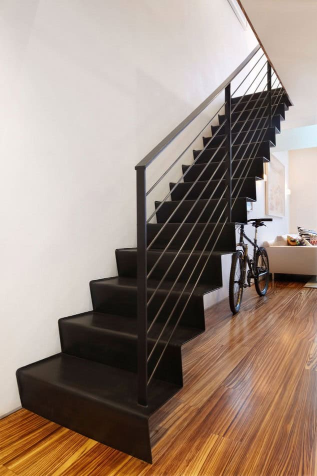16 Delightful Floating Staircase Design Ideas For Contemporary Homes 6