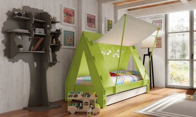 17 Cheerful Treehouse Bed Designs For More Joy & Fun 6