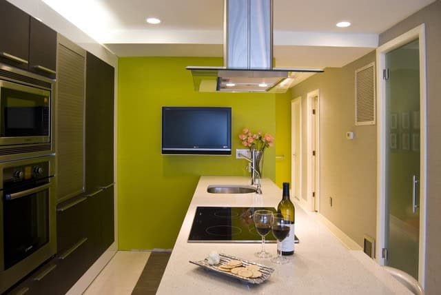 18 Refreshing Interior Designs With Green Accents 8