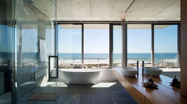 18 Gorgeous Bathrooms With Amazing View