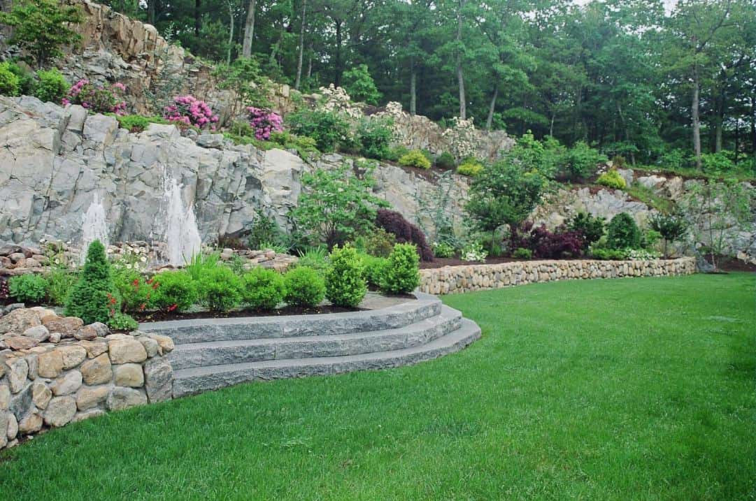 16 Simple But Beautiful Backyard Landscaping Design Ideas 9