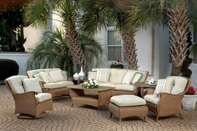 16 Adorable Relaxing Patio Designs For Real Summer Enjoyment 9