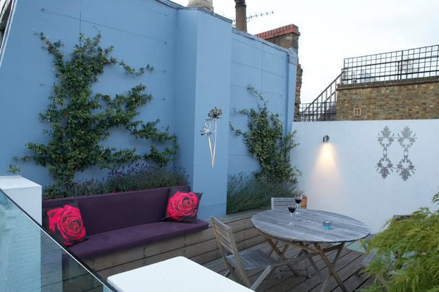 17 Adorable Design Ideas For Your Small Courtyard 13