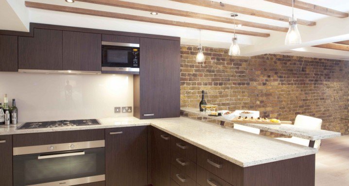 20 Truly Amazing Glass Backsplash Ideas For Your Dream Kitchen 14