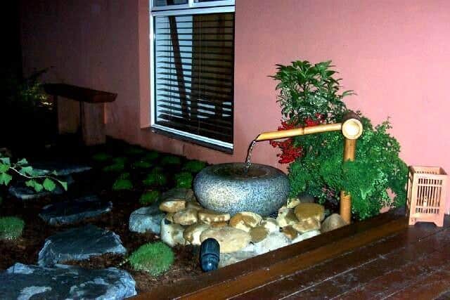 19 Inexpensive Unique Water Features For Your Backyard 15