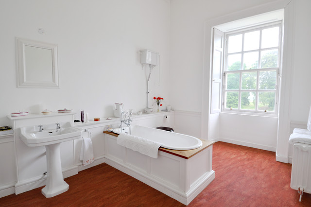 16 Representative Traditional Bathroom Designs Full of Cool Ideas