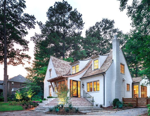17 Classic Traditional Home Exterior Designs You'll Adore