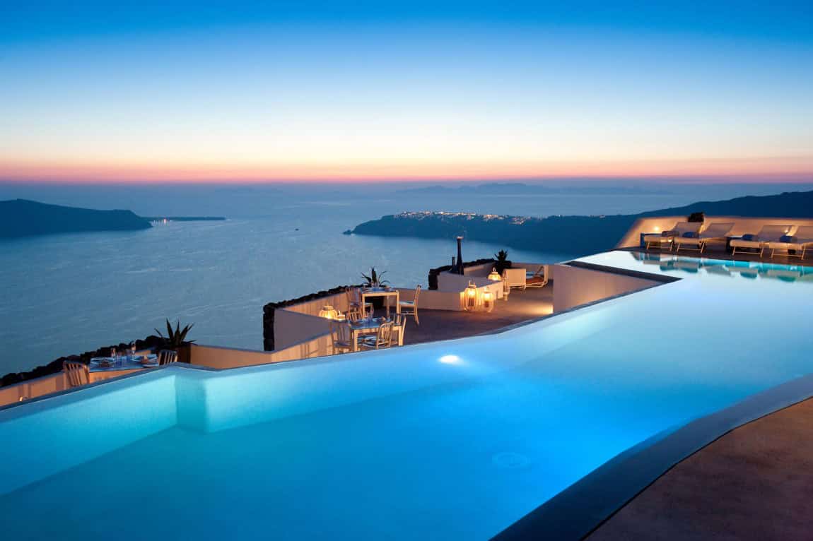 10 Divine Swimming Pool Designs With Astonishing View 3