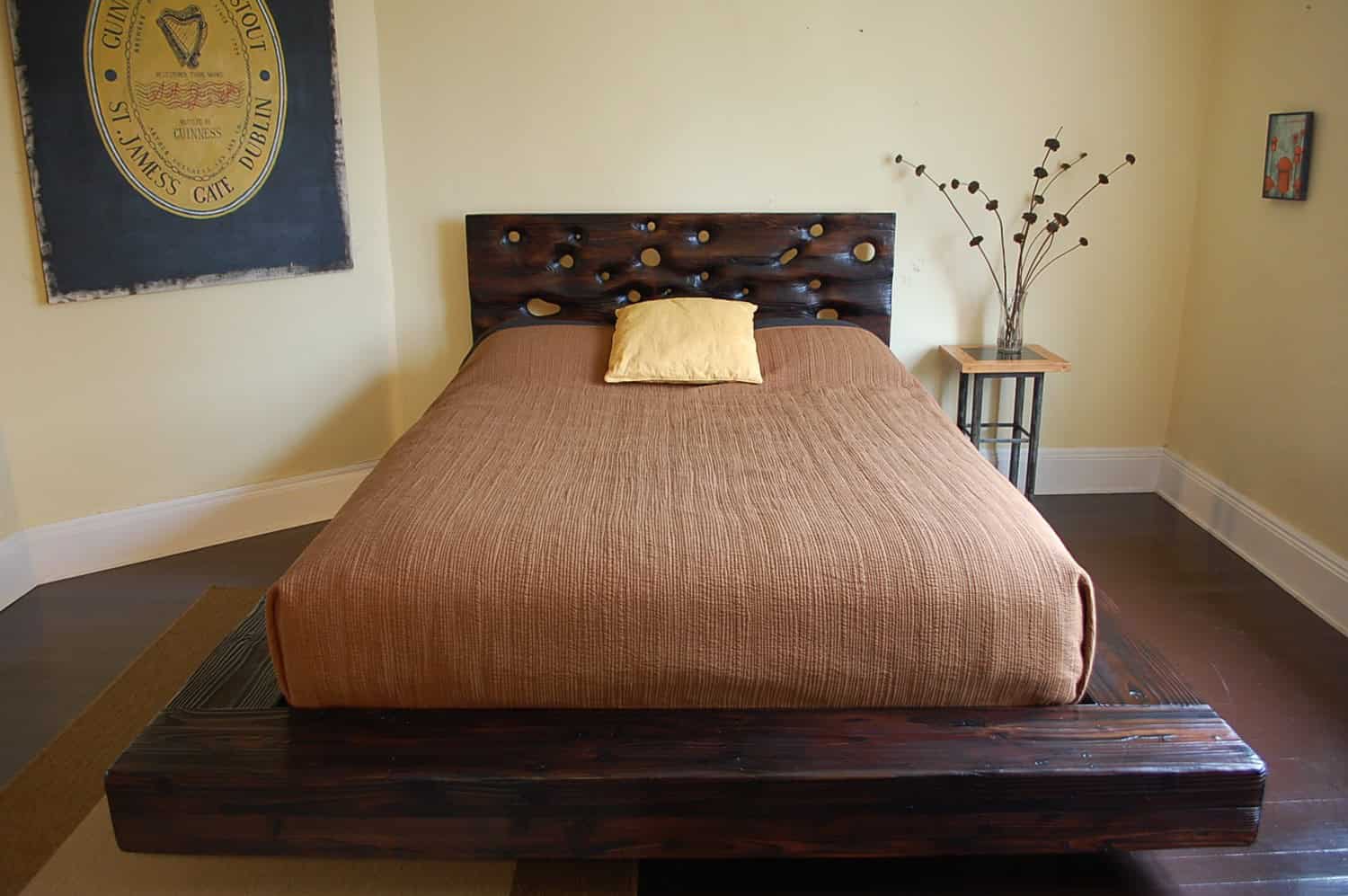 17 Appealing Platform Bed Designs For Real Pleasure In The Bedroom 3
