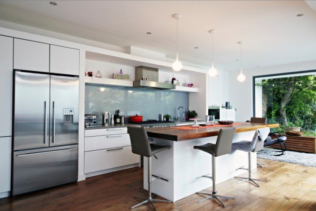 20 Truly Amazing Glass Backsplash Ideas For Your Dream Kitchen